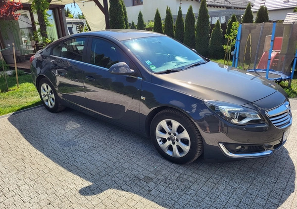 Opel Insignia cena 37900 przebieg: 141000, rok produkcji 2014 z Góra małe 232